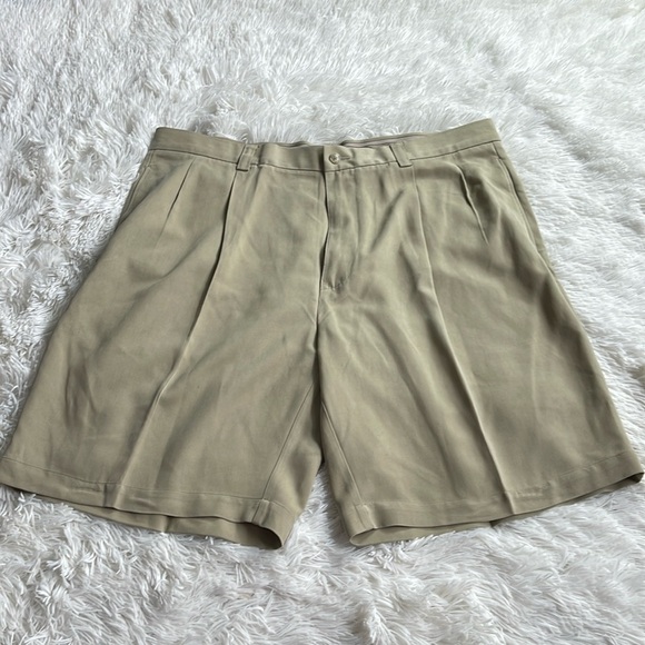 Tommy Bahama Silk Shorts - Picture 1 of 8